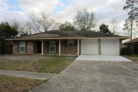 Photo of 1333 Constitution Drive Dr, Slidell, LA 70458 (MLS # NO2542838)