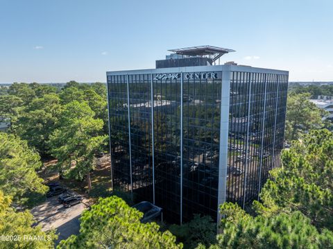 Photo of 201 Rue Iberville #210, Lafayette, LA 70508 (MLS # 2500004995) Photo of 201 Rue Iberville #210, Lafayette, LA 70508 (MLS # 2500004995)