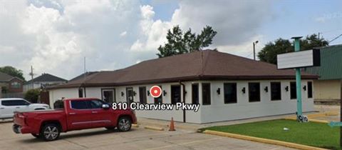 Photo of 810 Clearview Parkway Pkwy, Metairie, LA 70001 (MLS # NO2552224)