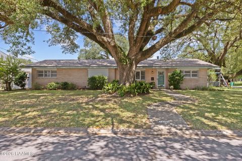 Photo of 400 Colonial Drive, Lafayette, LA 70506 (MLS # 2600003909)