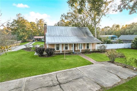 Photo of 42571 Yokum Road Rd, Ponchatoula, LA 70454 (MLS # NO2534122)