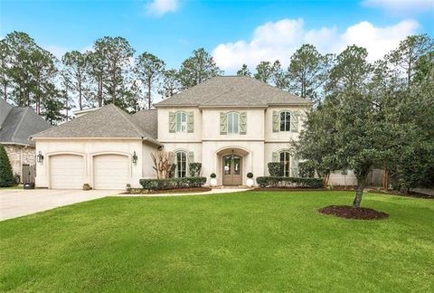 Photo of 440 Chateau Grimaldi, Mandeville, LA 70471 (MLS # NO2543320)
