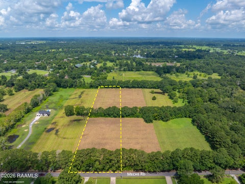 Photo of 501 Meche Road, Carencro, LA 70520 (MLS # 2600006419)