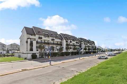 Photo of 7300 Lakeshore Drive Dr #2, New Orleans, LA 70124 (MLS # NO2568426)