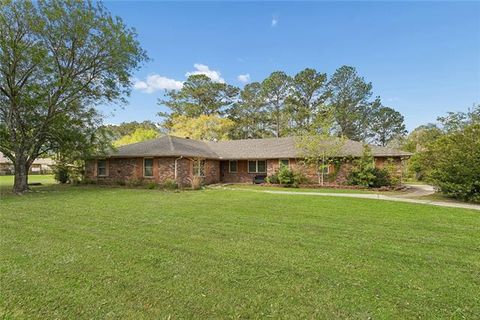 Photo of 125 Rue Charlemagne, Slidell, LA 70461 (MLS # NO2549922)
