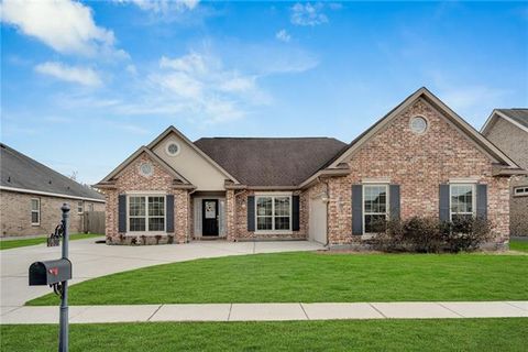 Photo of 2639 Birchwood Road Rd, Marrero, LA 70072 (MLS # NO2543483)