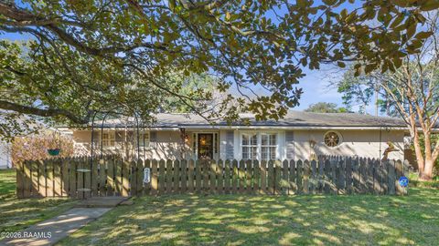 Photo of 216 Louise Drive, Lafayette, LA 70506 (MLS # 2600001363)