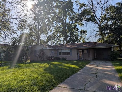 Photo of 235 Burgin Ave Ave, Baton Rouge, LA 70808 (MLS # BR2026010212)