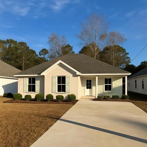 Photo of 109 Bryant Street St, Madisonville, LA 70447 (MLS # NO2541246)