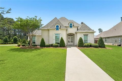 Photo of 844 Rue Bourdeaux, Covington, LA 70433 (MLS # NO2554549)