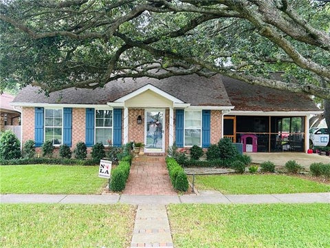 Photo of 4501 Kent Avenue Ave, Metairie, LA 70006 (MLS # NO2561317)