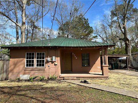 Photo of 2708 Lincoln Avenue Ave, Slidell, LA 70458 (MLS # NO2545519)