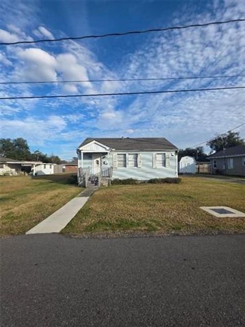 Photo of 526 W B Street St, Norco, LA 70079 (MLS # NO2542832)