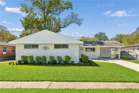 Photo of 724 Beverly Garden Drive Dr, Metairie, LA 70002 (MLS # NO2561239)