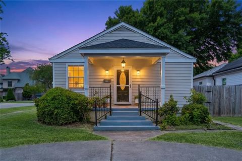 Photo of 520 Rosewood Drive Dr, Metairie, LA 70001 (MLS # NO2556639)