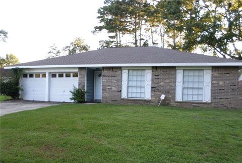 Photo of 415 Ridge Wood Drive, Mandeville, LA 70471 (MLS # NO2560385)