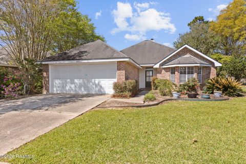 Photo of 403 N Rushmore Lane, Youngsville, LA 70592 (MLS # 2600002373)