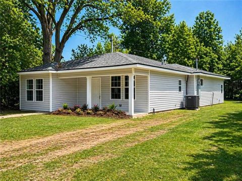 Photo of 2139 Wettermark Street St, Alexandria, LA 71301 (MLS # CN2554287)