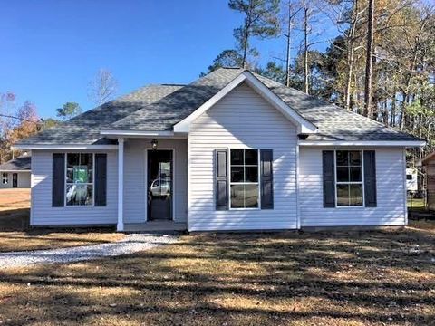 Photo of 66104 Cypress Street St, Mandeville, LA 70448 (MLS # NO2551301)