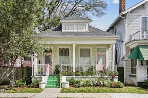 Photo of 8221 Freret Street St, New Orleans, LA 70118 (MLS # NO2546016)