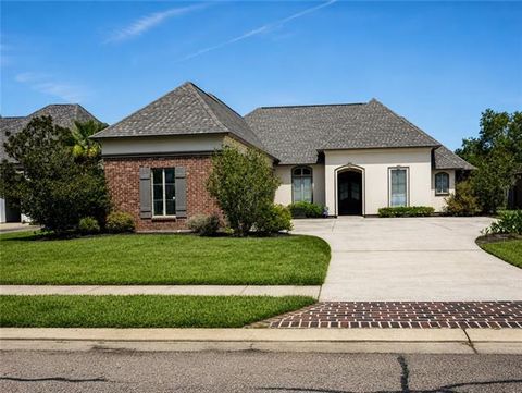 Photo of 8415 Quiet Creek Drive DR, Denham Springs, LA 70726 (MLS # NO2569052)