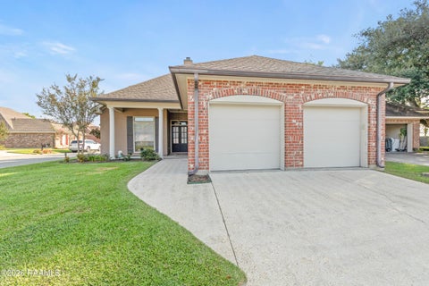 Photo of 111 Imperial Palm LN, Lafayette, LA 70508 (MLS # 2600009098)