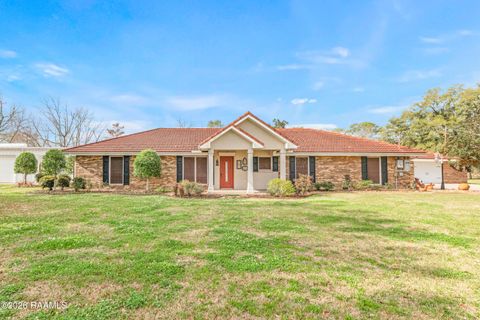 Photo of 1907 Teche Drive, Breaux Bridge, LA 70517 (MLS # 2600001803)
