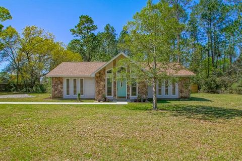 Photo of 304 Acacia Drive Dr, Slidell, LA 70460 (MLS # NO2550015)