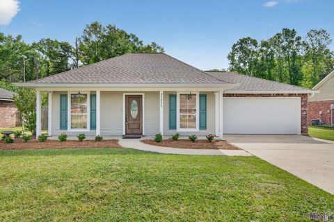 Photo of 35032 Napoleon Dr Dr, Denham Springs, LA 70706 (MLS # BR2026005513)