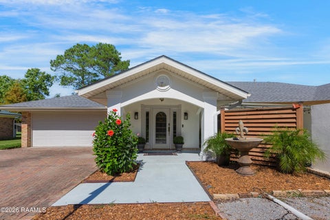 Photo of 703 Evergreen Drive, New Iberia, LA 70563 (MLS # 2600008929)