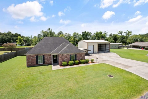 Photo of 44401 Pecan Oaks Ave Ave, Sorrento, LA 70778 (MLS # BR2026015097)