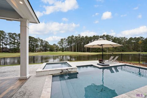 Photo of 9421 St Andrews Ct Ct, Denham Springs, LA 70726 (MLS # BR2026000275)