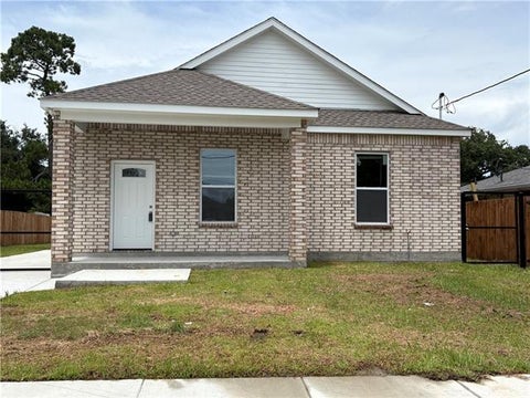 Photo of 2220 Riverbend Drive, Violet, LA 70092 (MLS # NO2567752)
