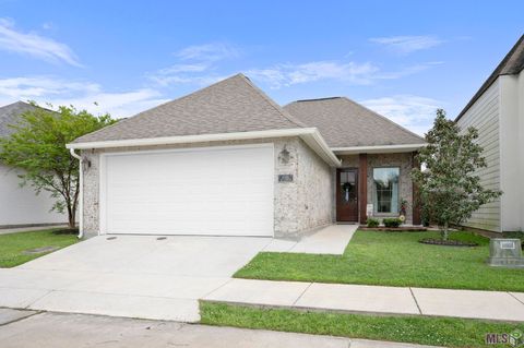 Photo of 6526 Oak Garden Dr Dr, Baton Rouge, LA 70817 (MLS # BR2026005963)