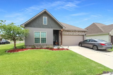 Photo of 39519 Parkfair Dr Dr, Gonzales, LA 70737 (MLS # BR2026004836)