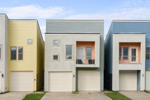 Photo of 128 St Germaine Circle, Lafayette, LA 70506 (MLS # 2600002872)