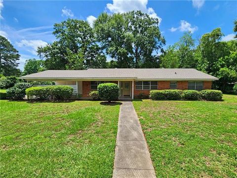 Photo of 615 Hancock Avenue AVE, Natchitoches, LA 71457 (MLS # CN2559771)
