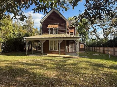 Photo of 604 E Charles Street St, Hammond, LA 70401 (MLS # CN2555547)