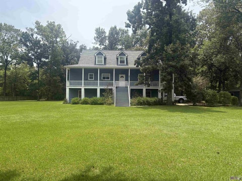 Photo of 18911 Tall Oaks Ct Ct, Baton Rouge, LA 70817 (MLS # BR2026014575)
