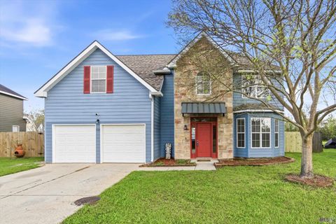 Photo of 37120 Kathleen Ave Ave, Prairieville, LA 70769 (MLS # BR2026004492)