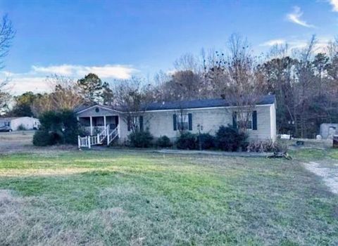 Photo of 8725 Pinehaven Drive Dr, Keithville, LA 71047 (MLS # NO2543371)