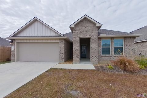 Photo of 122 Santiago Court Ct, Lafayette, LA 70507 (MLS # BR2026008637)