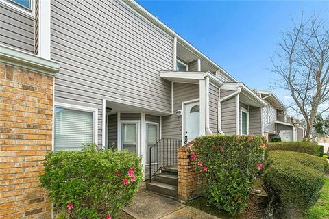 Photo of 100 Avant Garde Circle #100, Kenner, LA 70065 (MLS # NO2546325)