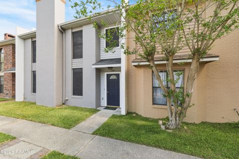 Photo of 305 Halcott Drive #Apt 126, Lafayette, LA 70503 (MLS # 2600002712)