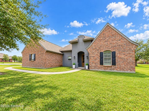 Photo of 1007 Stephanie Dr Exd, Breaux Bridge, LA 70517 (MLS # 2600009066)
