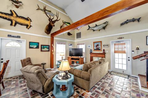 Photo of 172 Rosethorne Ln, Grand Isle, LA 70358 (MLS # BY2026003243)