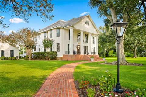 Photo of 331 Munson Road Rd, Cheneyville, LA 71325 (MLS # CN2557564)