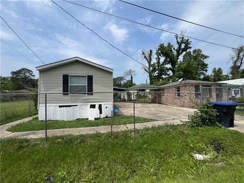 Photo of 901 S George Avenue AVE, Gonzales, LA 70737 (MLS # NO2557566)
