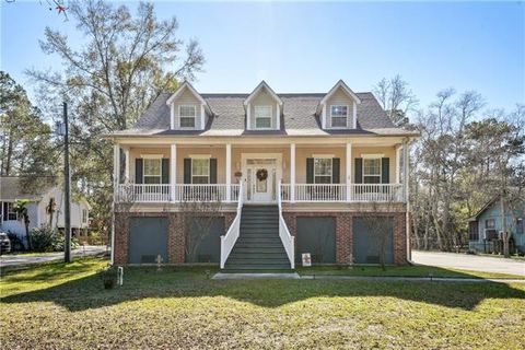 Photo of 26534 Lucille Drive Dr, Lacombe, LA 70445 (MLS # NO2538874)