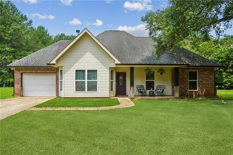 Photo of 16881 Million Dollar Road Rd, Covington, LA 70435 (MLS # NO2564652)